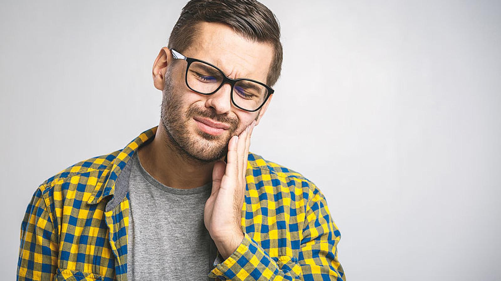 Wie zeichnet man ein Manngesicht in Seitenansicht