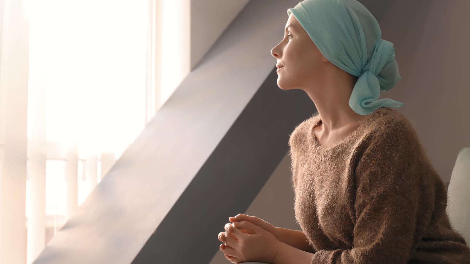 Frau während der Chemotherapie