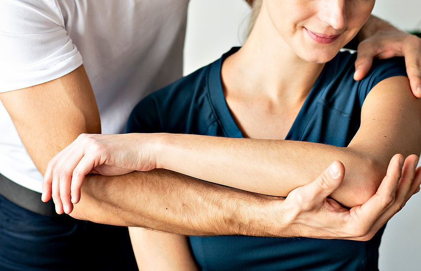 Frozen Shoulder » Ursachen, Symptome Und Therapie | MeinMed.at