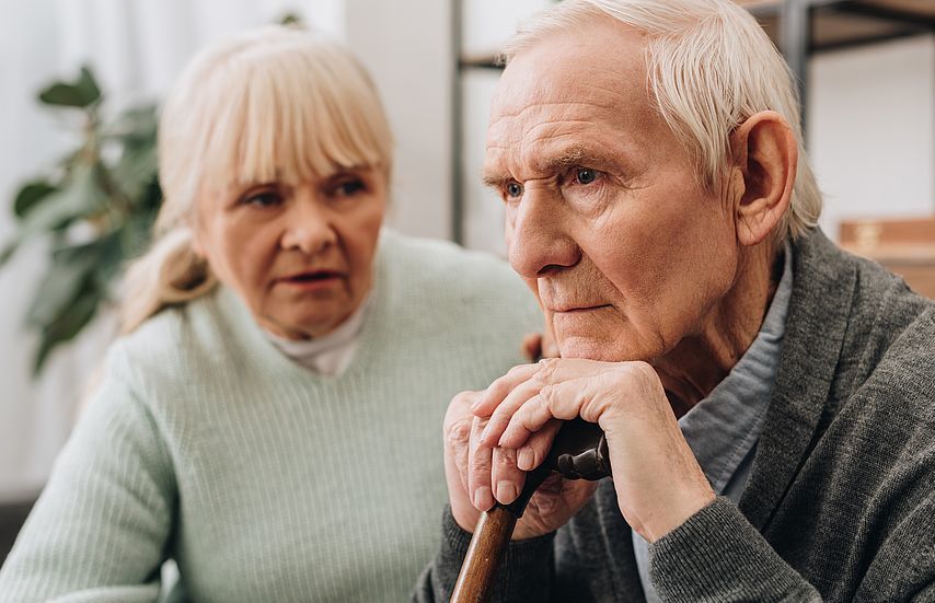 Demenz » Stufen, Ursachen, Stadien & Reha Bei Alzheimer | MeinMed.at